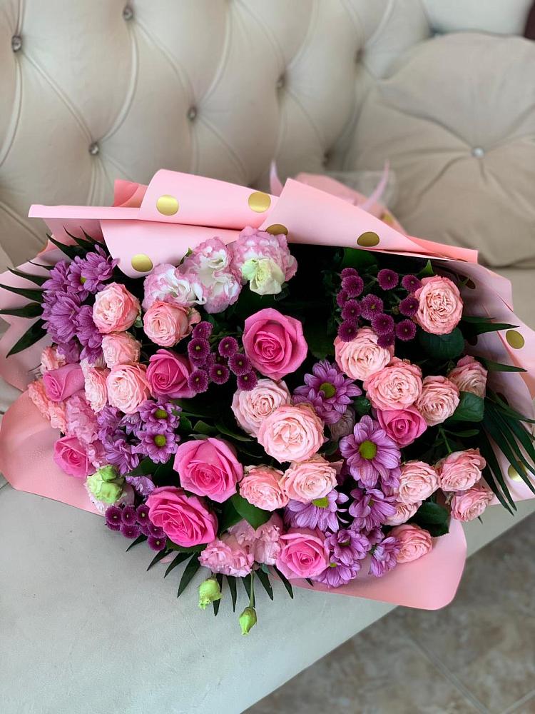 Букет цветов из: Хризантемы, Розы и Лизиантусы в Палехе