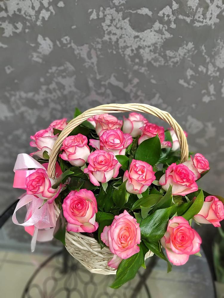 Цветочная композиция из Розы в корзине в Палехе