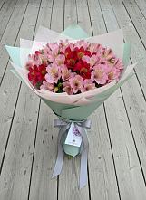 Букет цветов из:  Альстромерии в Палехе
