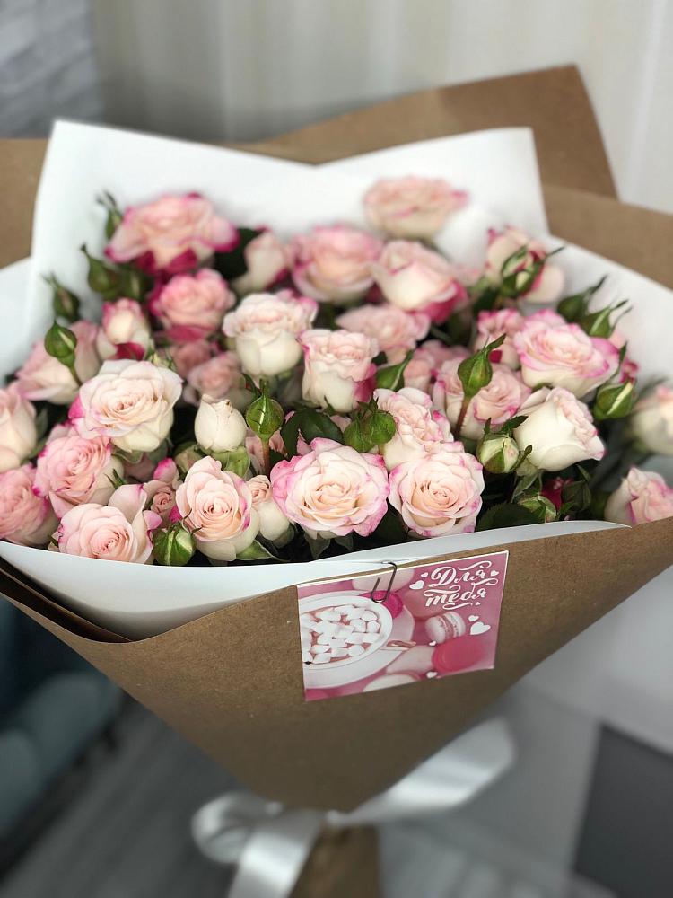 Букет цветов из: Розы в Палехе