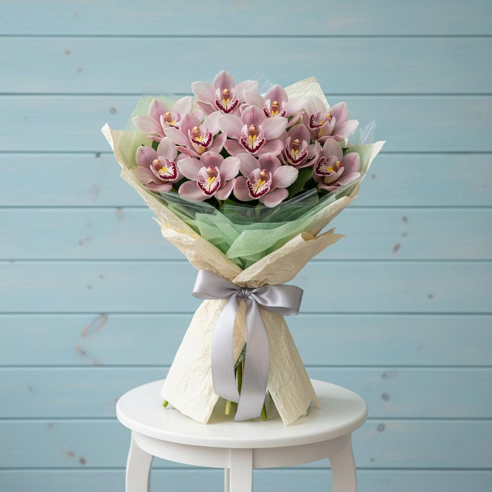 Букет цветов из: Орхидеи и Розы в Палехе