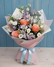 Букет цветов из:  Лизиантусы, Розы, Альстромерии и Гипсофила в Палехе