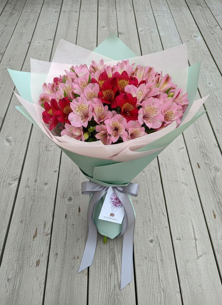 Букет цветов из: Альстромерии в Палехе