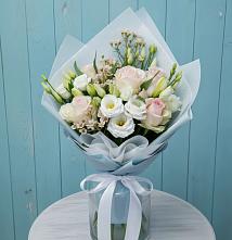 Букет цветов из:  Розы и Лизиантусы в Палехе