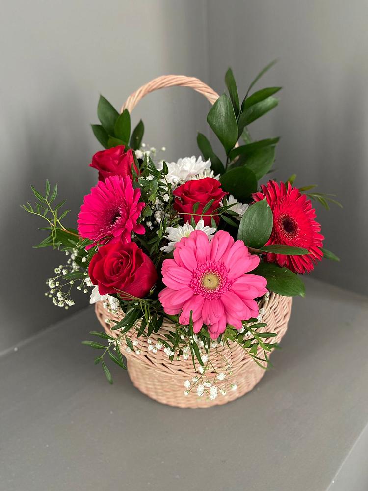 Цветочная композиция из Розы, Хризантемы и Герберы в корзине в Палехе