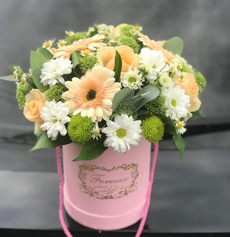 Цветочная композиция из Розы, Герберы и Хризантемы в шляпной коробке в Палехе