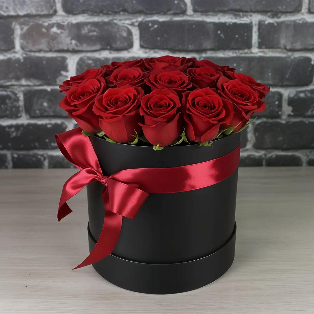 Цветочная композиция из Розы в шляпной коробке в Палехе