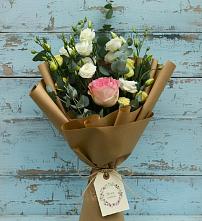 Букет цветов из:  Розы и Лизиантусы в Палехе