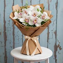 Букет цветов из:  Орхидеи и Розы в Палехе