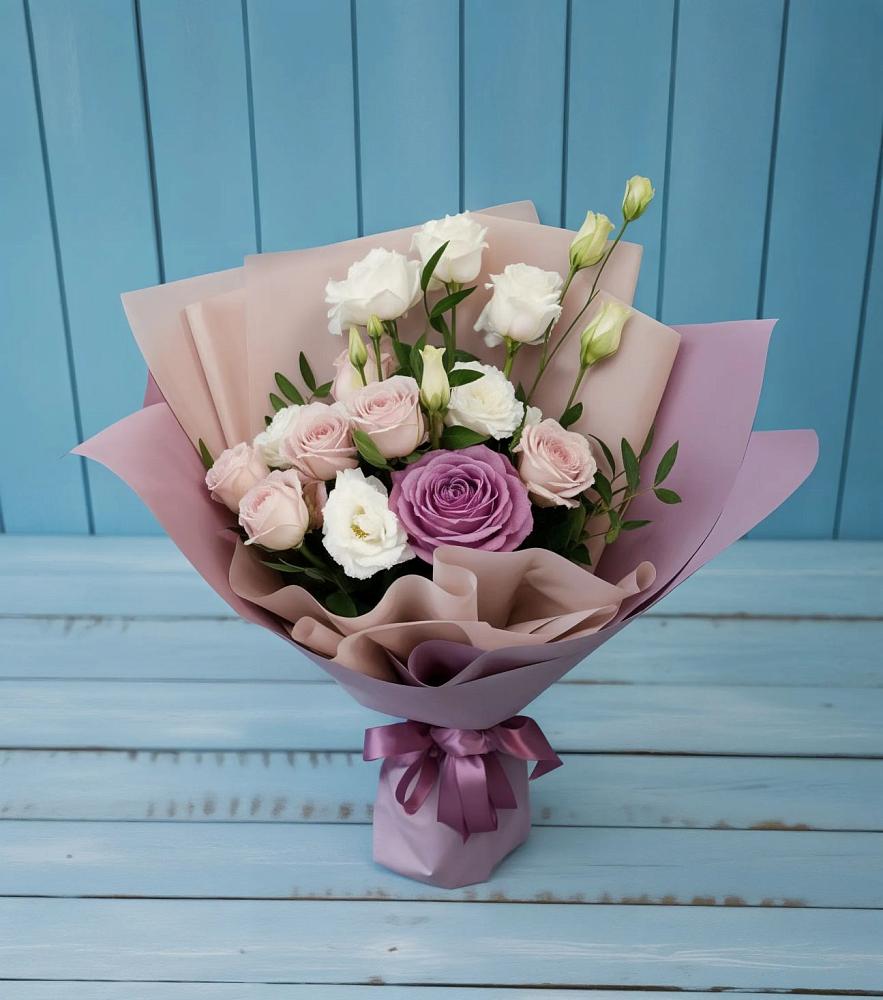 Букет цветов из: Розы и Лизиантусы в Палехе