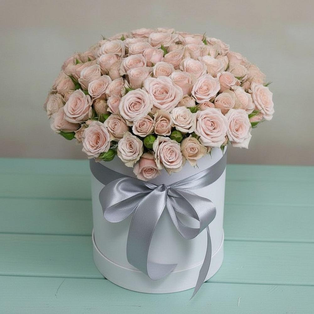 Цветочная композиция из Розы в шляпной коробке в Палехе